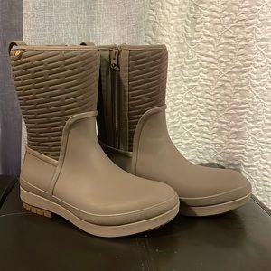 Bogs Midcalf Insulated Winter Boots